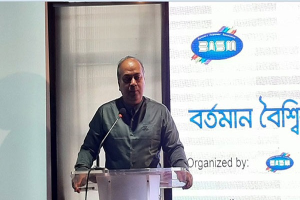 অনেকে অর্থনীতি বুঝেও না বুঝার মতো কথা বলেন : বিএসইসি চেয়ারম্যান