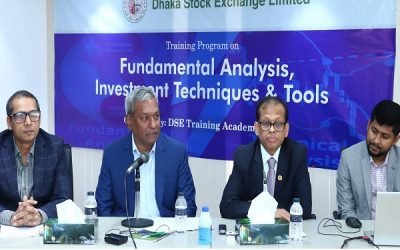 শেয়ারবাজার ঝুঁকিপূর্ণ হওয়ায় জেনে বুঝে বিনিয়োগ করা উচিত : ড. শেখ শামসুদ্দীন আহমদ