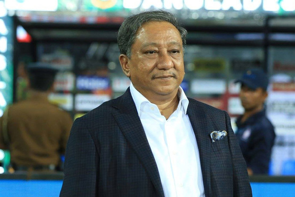 ব্যবস্থাপনা পরিচালকের পদত্যাগের সিদ্ধান্ত