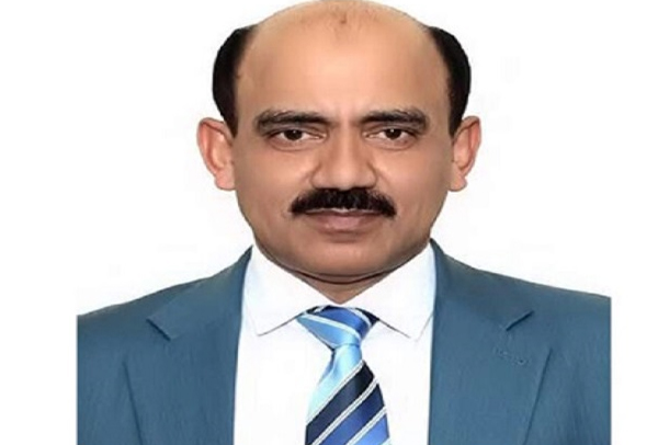 বিএসইসির কমিশনার তারিকুজ্জামান পদত্যাগ