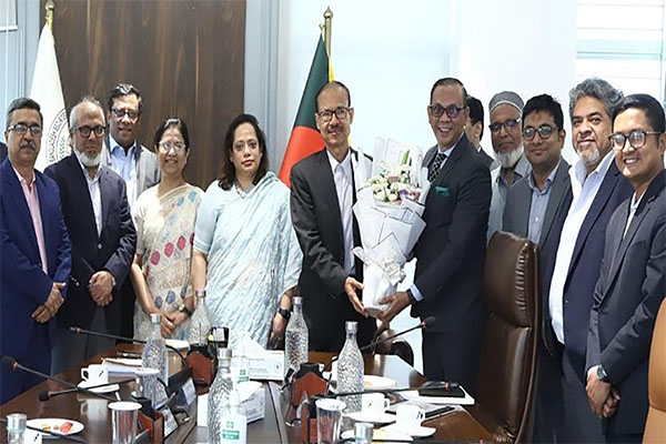 বিধিমালা পর্যালোচনা ও প্রযুক্তিনির্ভর বাজার গঠনের আশ্বাস বিএসইসির