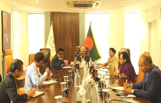 পুঁজিবাজারের স্বচ্ছতা ও বাজার কারসাজি রোধে ডিএসই-বিএসইসি বৈঠক